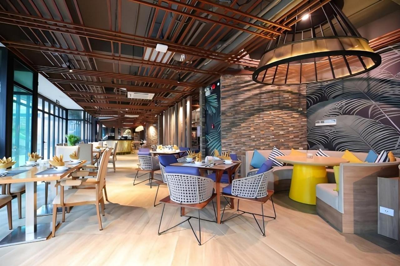 Flc Quy Nhon Seaview Condotel Exterior photo