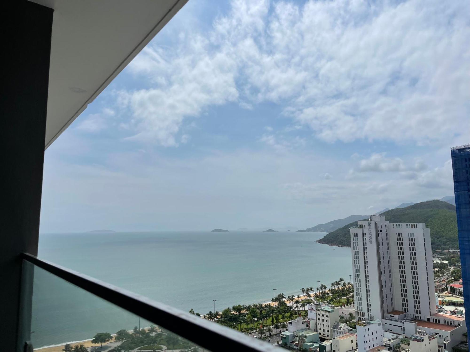 Flc Quy Nhon Seaview Condotel Exterior photo