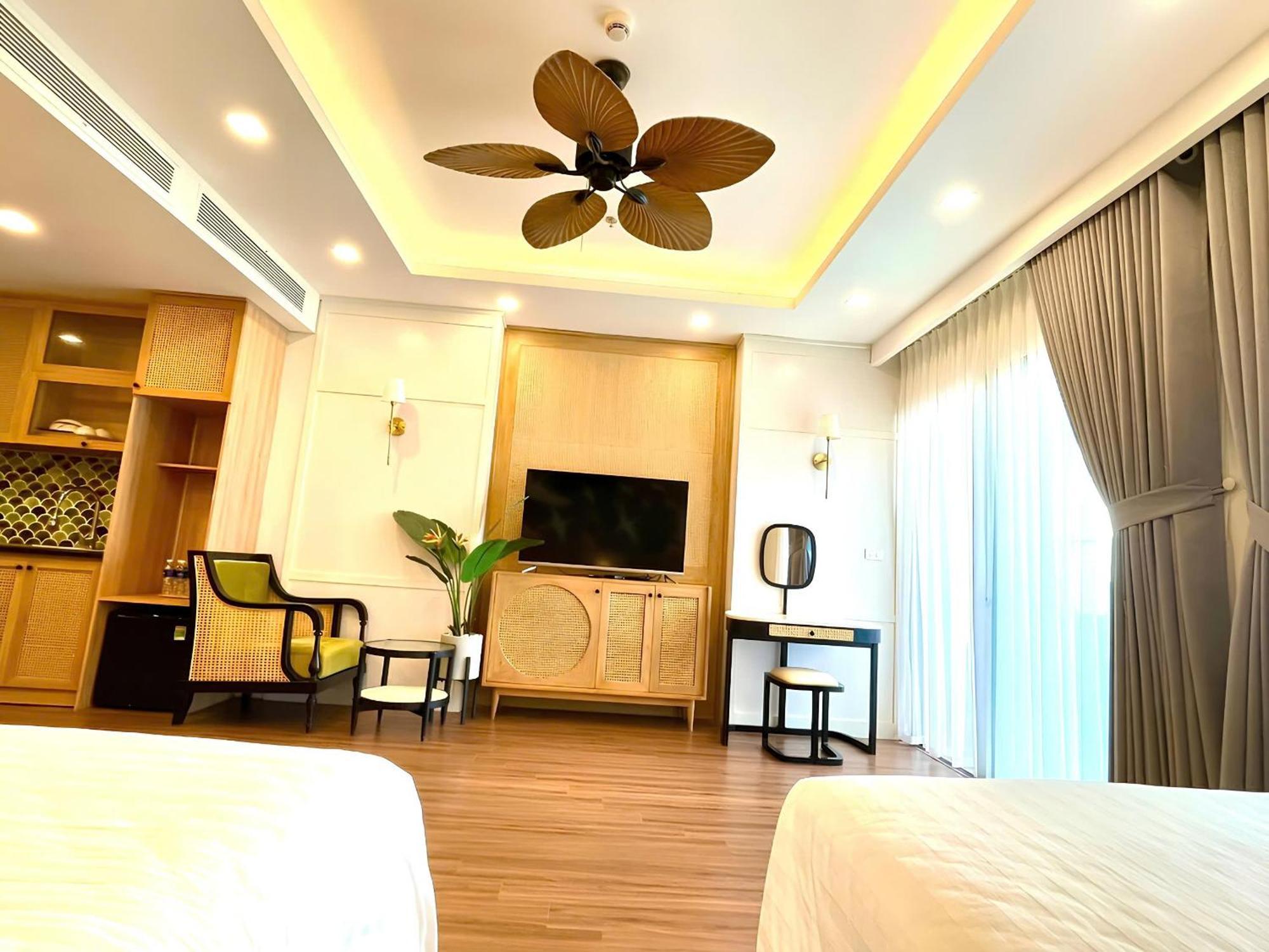 Flc Quy Nhon Seaview Condotel Exterior photo